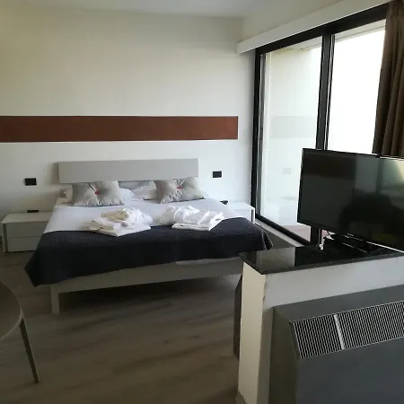 Alba Hotel 4*