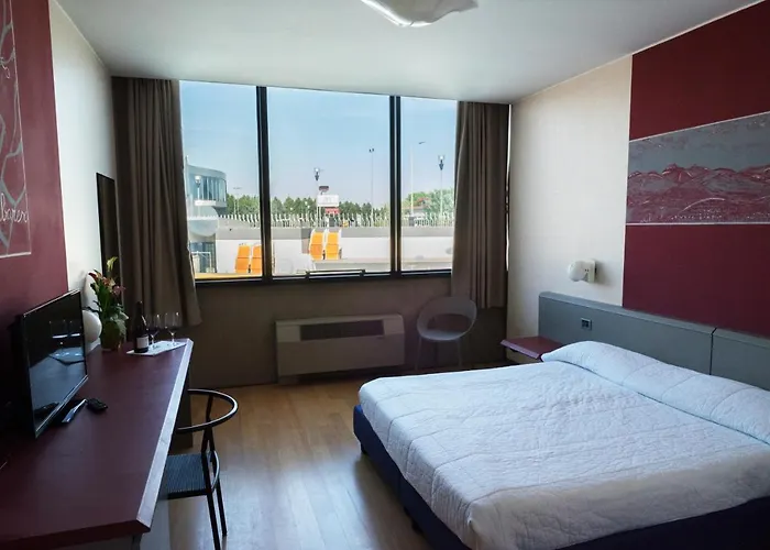 酒店 阿尔巴酒店 4*