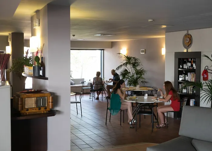 阿尔巴酒店 酒店 4*